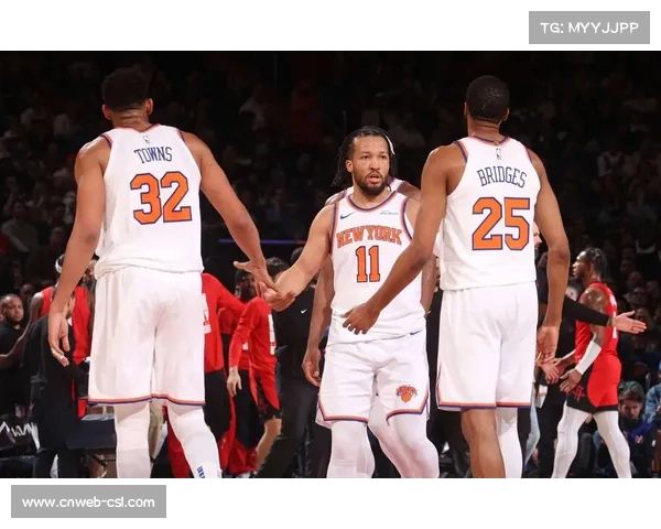 骑士唐斯莫布利内线，尼克斯布伦森外线